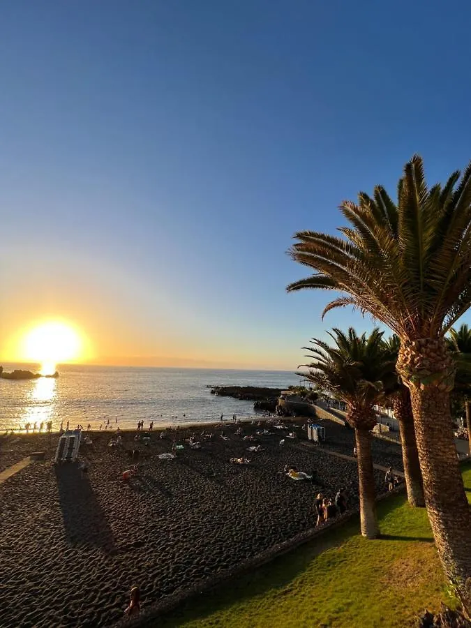 Playa Volcanica Puerto de Santiago  Hiszpania
